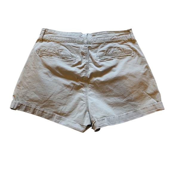 Women's AE Pleated High Rise Olive Green Stretch Shorts Cuffed Size 8 - Picture 2 of 13